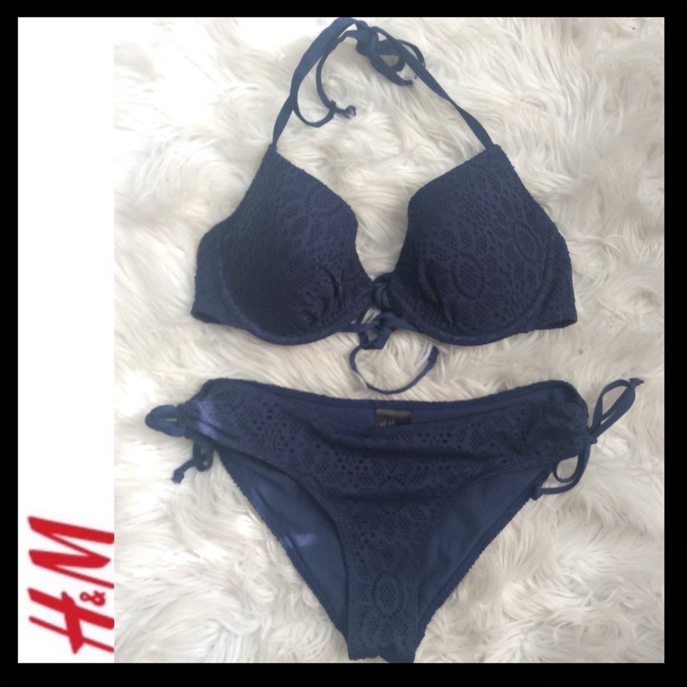NWOT H&M Eyelet Lace Underwire Bikini